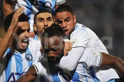 درس تيكتيكي وإنجاز تاريخي.. ماذا قال كاف عن تتويج بيراميدز بالسوبر الأفريقي؟